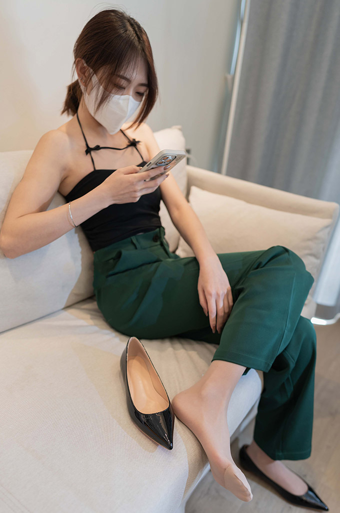 A028-丝袜勾勒悠然的女人味-丝艺图鉴